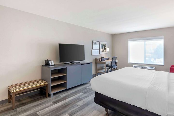 Room 15 of 46