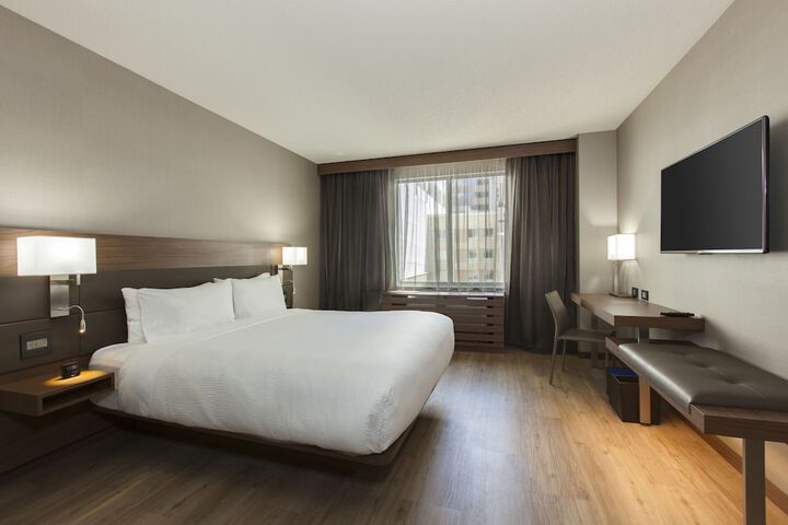 Room 18 of 38
