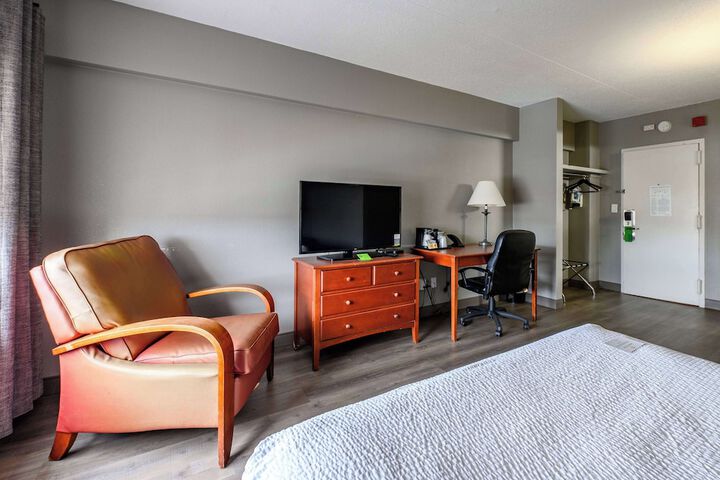 Room 10 of 36