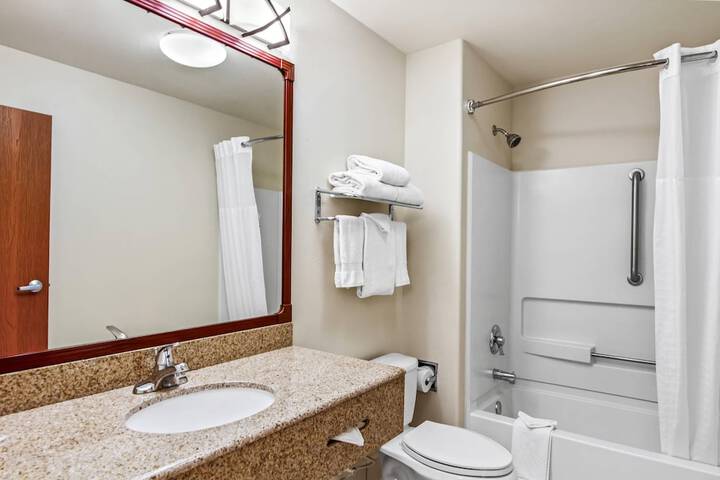 Quality Inn & Suites Vail Valley