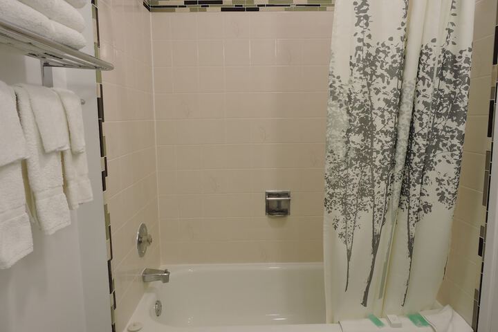 Room 16 of 71