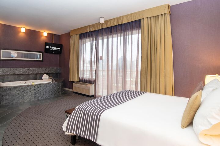 Room 18 of 47