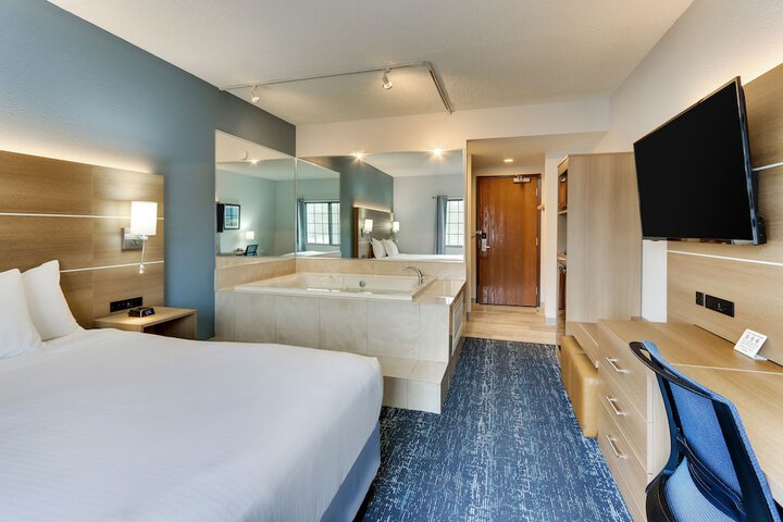 Room 29 of 53