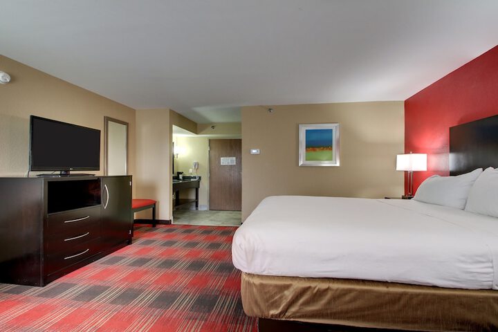 Holiday Inn Express & Suites Jackson Downtown - Coliseum by IHG