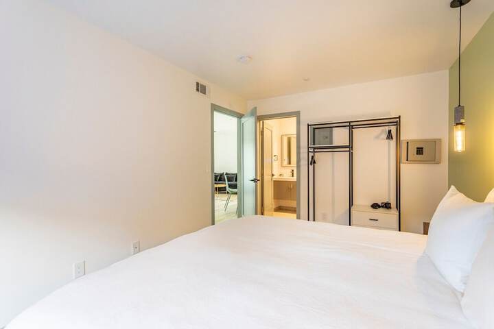Room 14 of 87