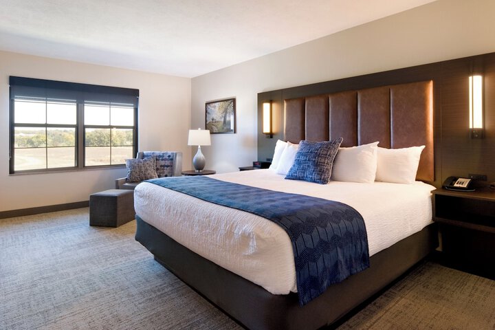 Clubhouse Hotel Suites Sioux Falls