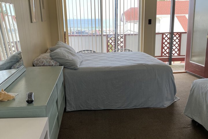 Room 68 of 90