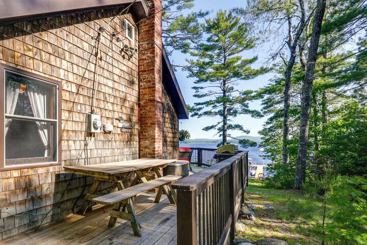 Waterfront Maine Vacation Rental w / Private Dock