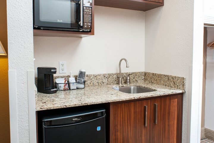 Northfield Inn Suites & Conference Center