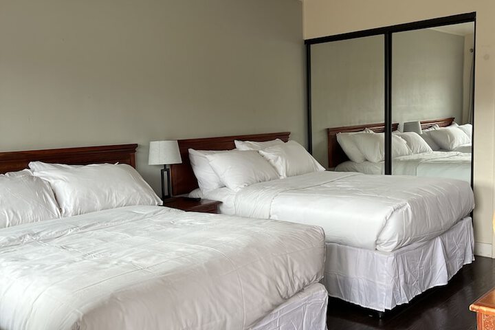 Sea Breeze Motel