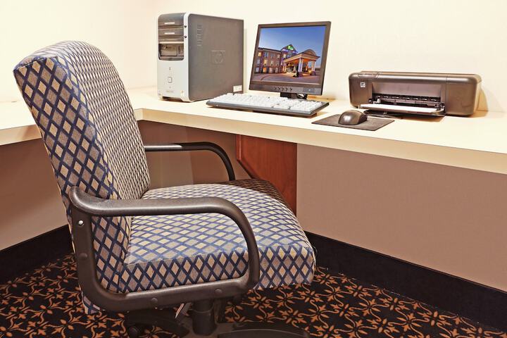 Holiday Inn Express Hotel & Suites Mountain Home by IHG