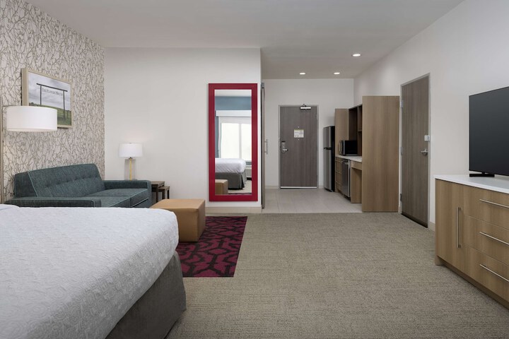 Room 21 of 37