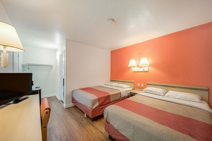 Motel 6 Greenville TX