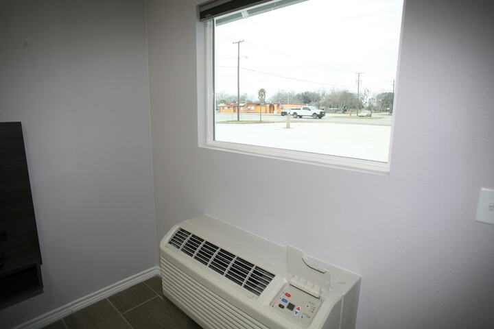 Room 15 of 21