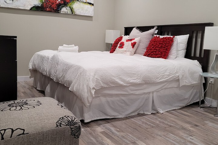 Boardwalk Homes - Executive Guest Rooms & Townhomes