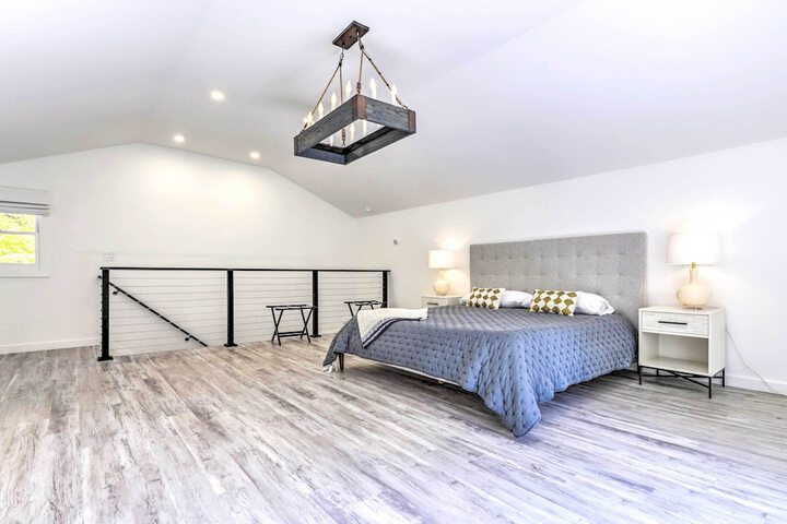 Modern Escape w / Fire Pit Near Lake Waramaug