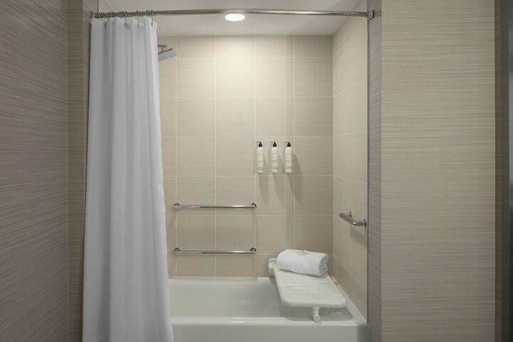 AC Hotel by Marriott Portland Lake Oswego