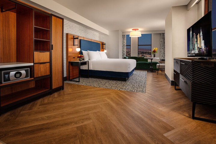 Room 31 of 64