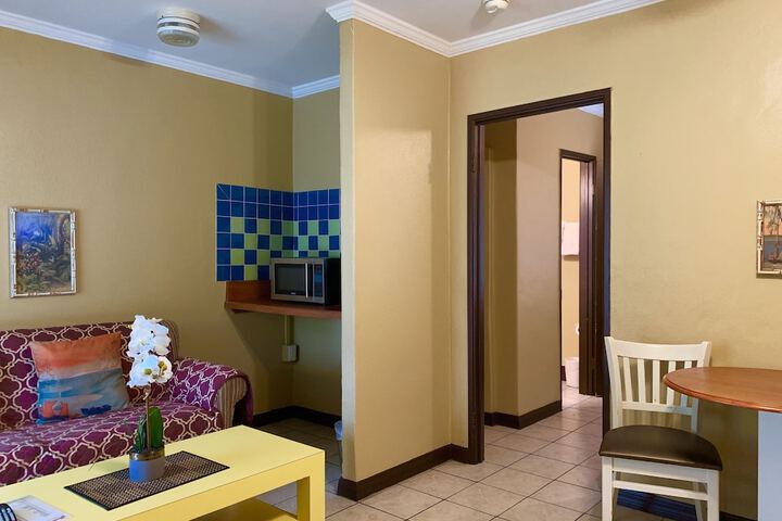 Room 52 of 79