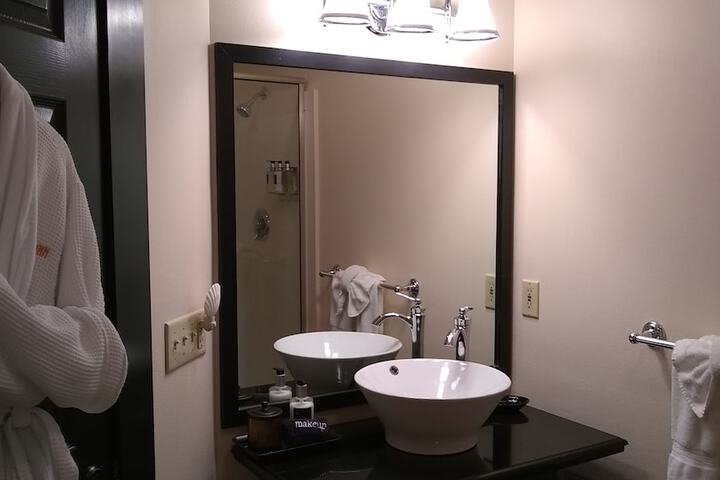Room 69 of 147