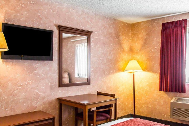 Room 10 of 49