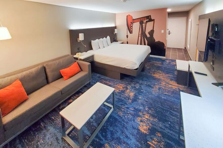 Room 16 of 40