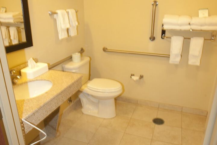 Room 25 of 47