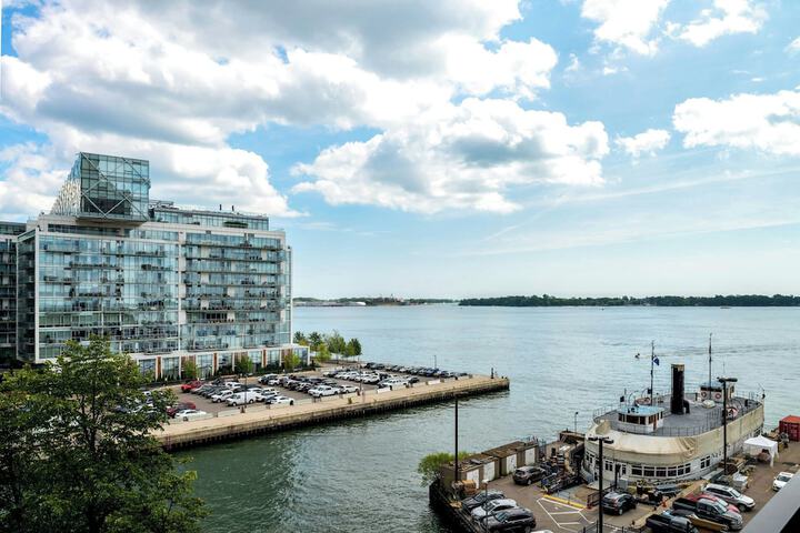 The Westin Harbour Castle Toronto