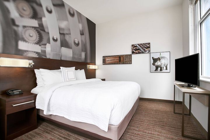 Room 18 of 24