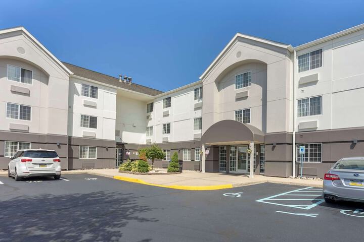 Hotel 2 of 25