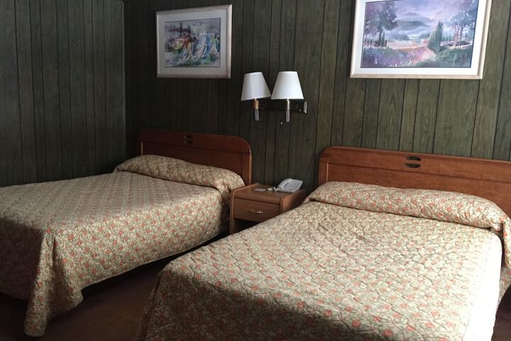Room 15 of 26