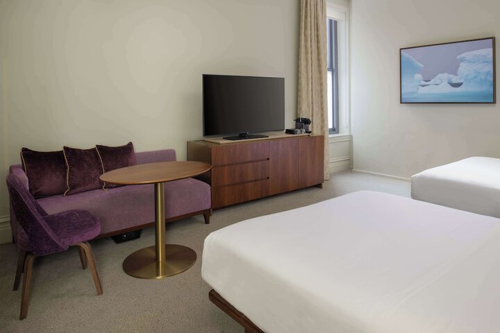 Room 40 of 51