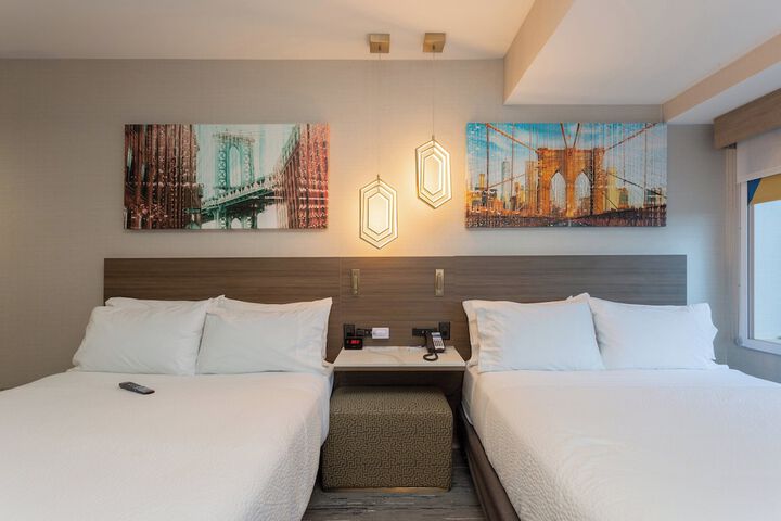 Room 25 of 61