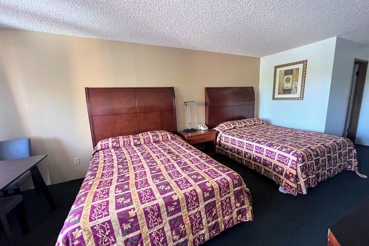 Room 25 of 43