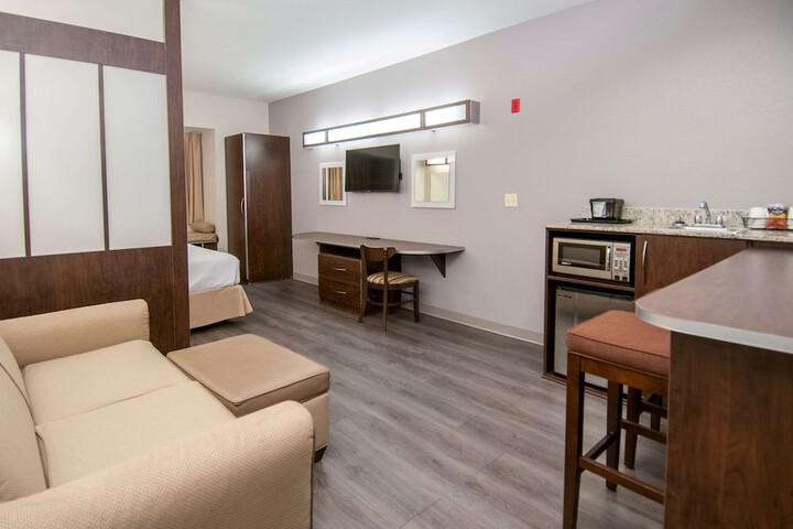 Room 7 of 34