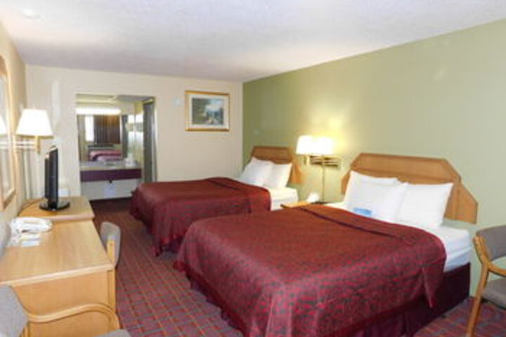 DAYS INN WILLIAMSBURG