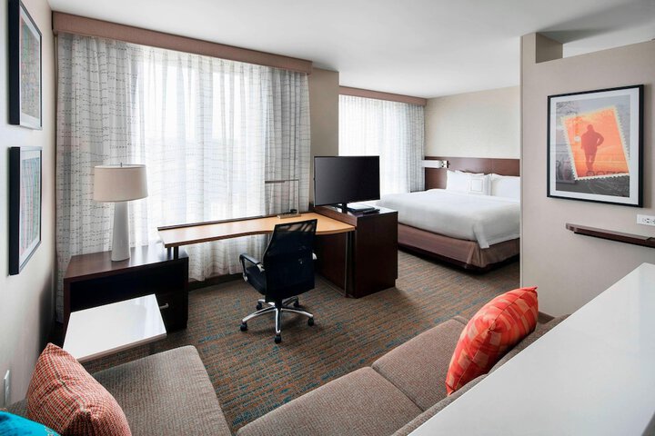 Room 33 of 48