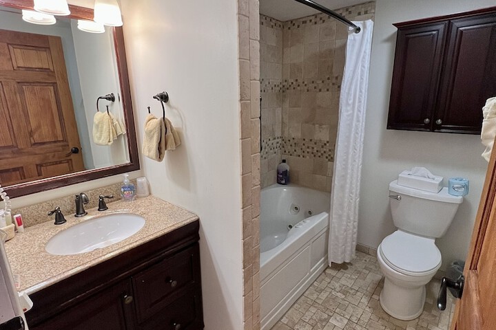 Room 136 of 191