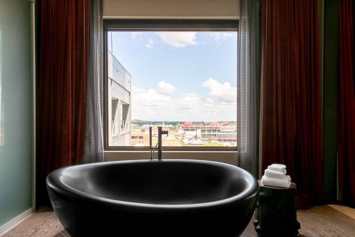 Room 21 of 85