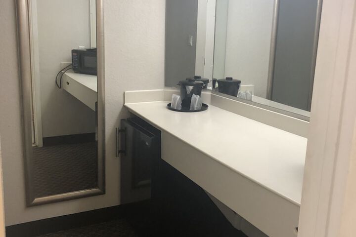 Room 36 of 59