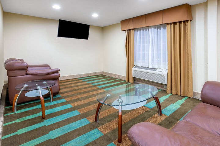 Hotel Interior 8 of 41