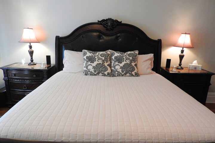 Champaign Garden Inn