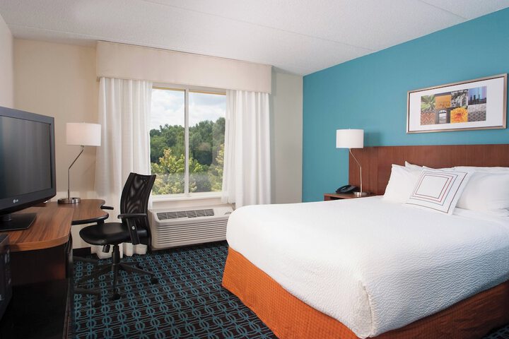Room 18 of 28