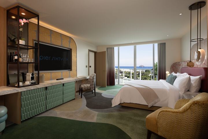 Room 21 of 47