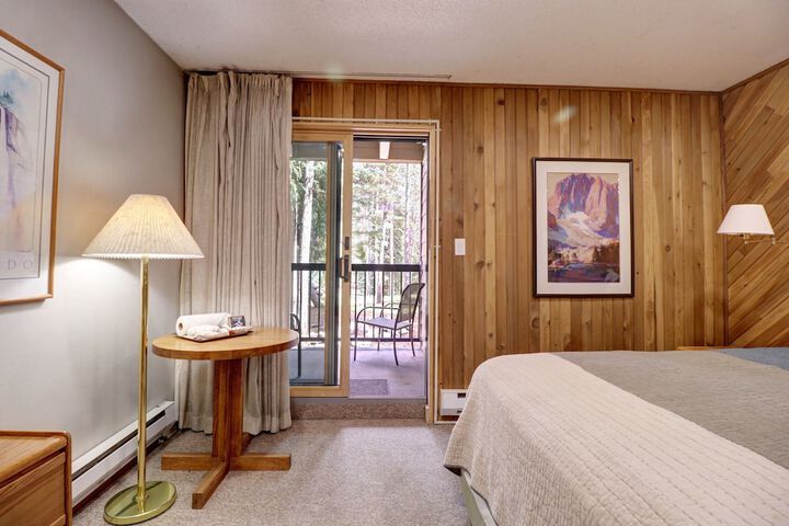 CM112H Copper Mtn Inn Studio Studio Bedroom 1Bathroom Hotel Room
