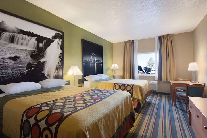 Room 12 of 14
