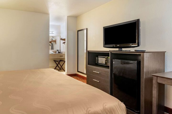 Room 18 of 44