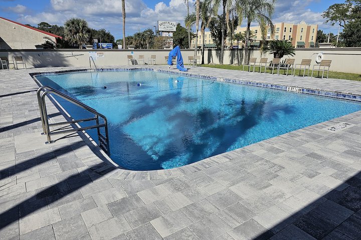 Pool 4 of 28
