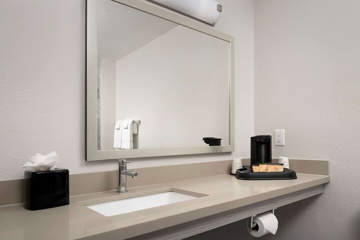Quality Inn Atlantic Beach - Mayo Clinic Jax Area