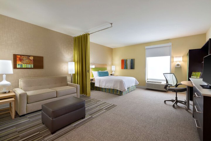 Room 17 of 27